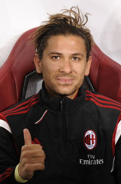 Alessio Cerci sorride in panchina: non entrer. Action Images